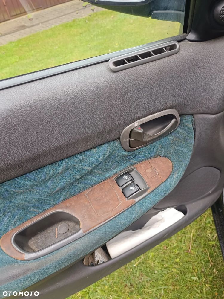 Daewoo Nubira 1.6 SX - 9