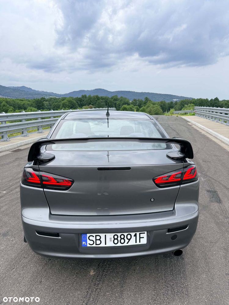 Mitsubishi Lancer - 6