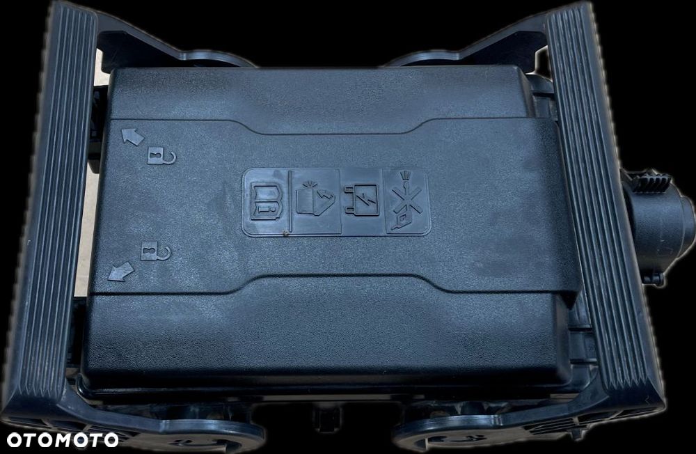 O3 CADILLAC ESCALADE IV 2014 - SKRZYNKA BEZPIECZNIKÓW PRZEKAŹNIKÓW 23227061 - 7