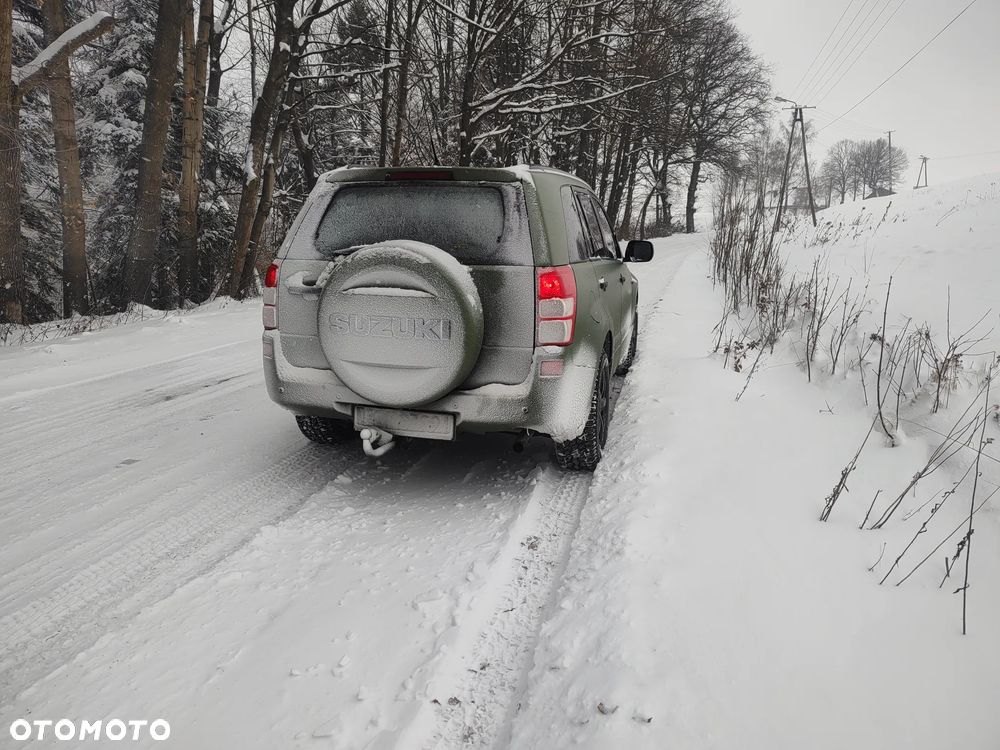 Suzuki Grand Vitara 2.0 - 4