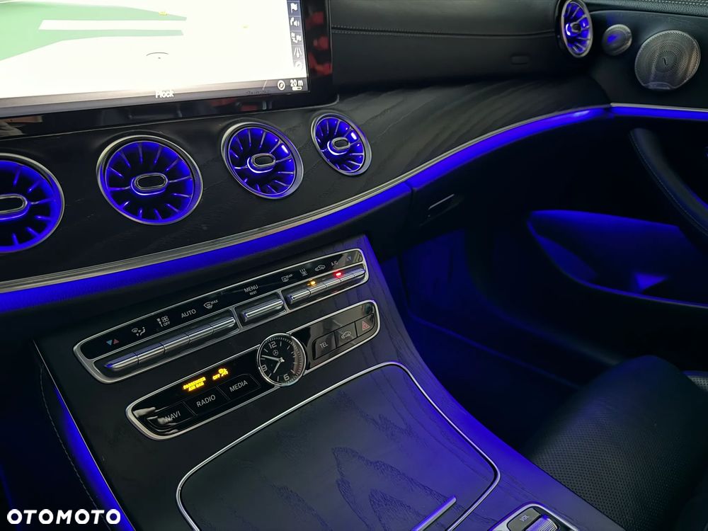 Mercedes-Benz Klasa E 220 d 9G-TRONIC - 27