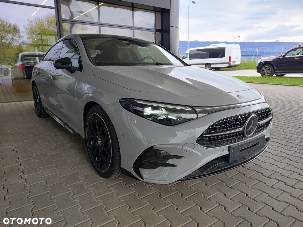 Mercedes-Benz CLA - 4