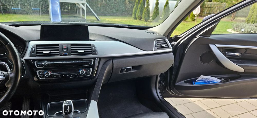 BMW Seria 3 320i - 18