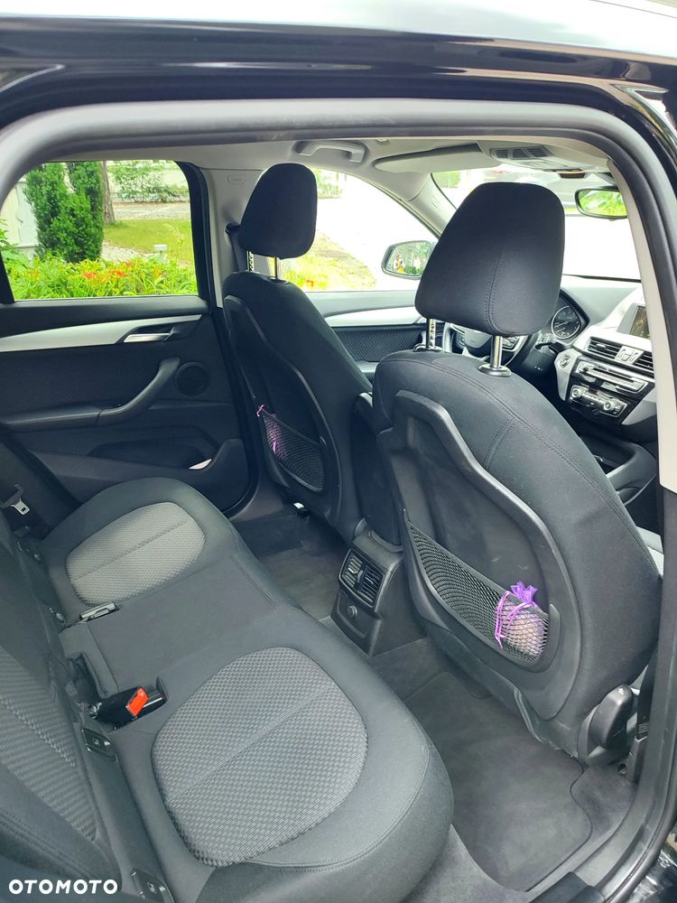 BMW X1 sDrive18i xLine - 12