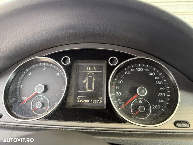 Volkswagen Passat - 4
