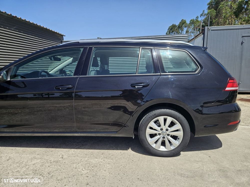 VW Golf Variant 1.6 TDi Confortline - 14