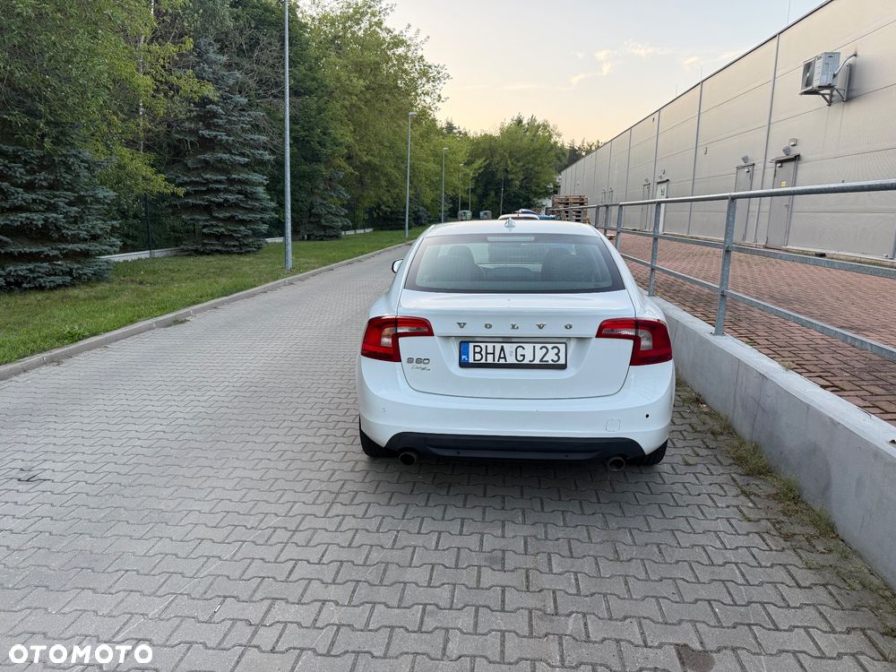 Volvo S60 D3 Summum - 4