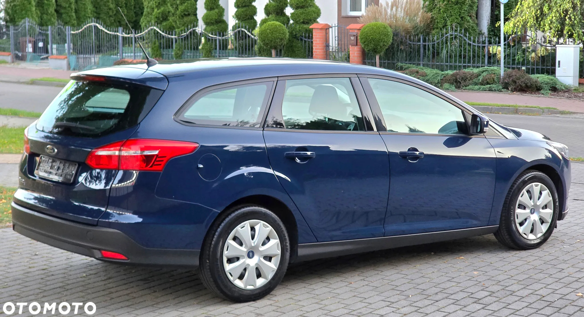 Ford Focus 1.6 TI-VCT Ambiente - 4