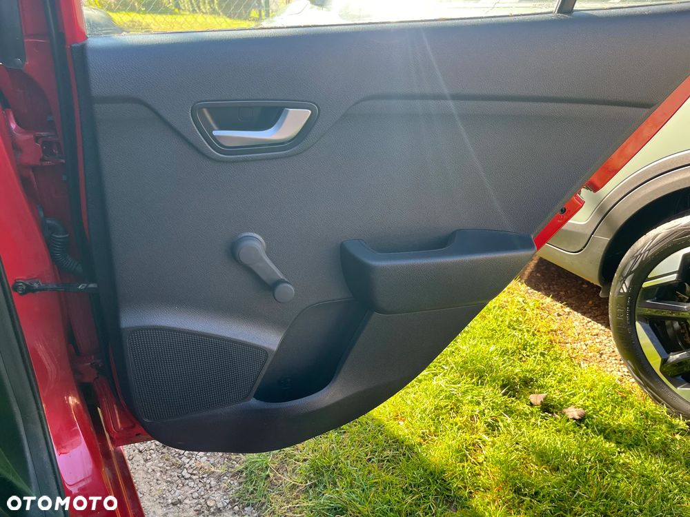 Kia Rio 1.2 L - 21