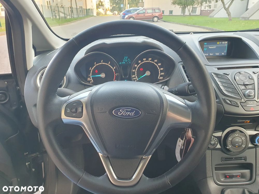 Ford Fiesta 1.0 Celebration - 16