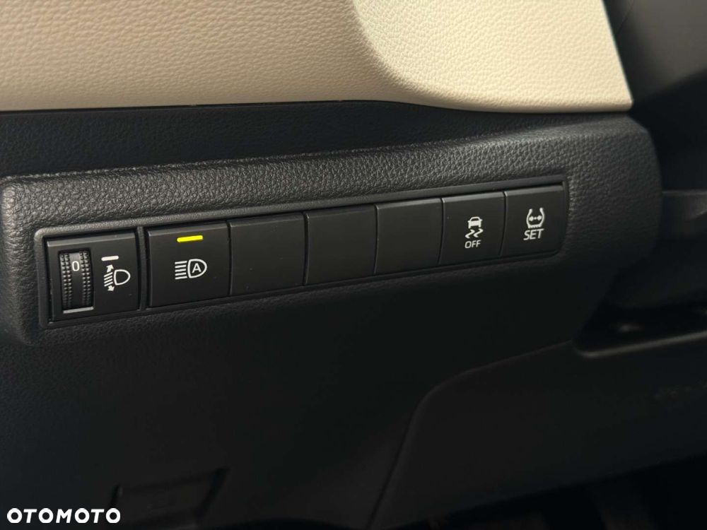Toyota Corolla 1.8 Hybrid GPF Comfort - 32