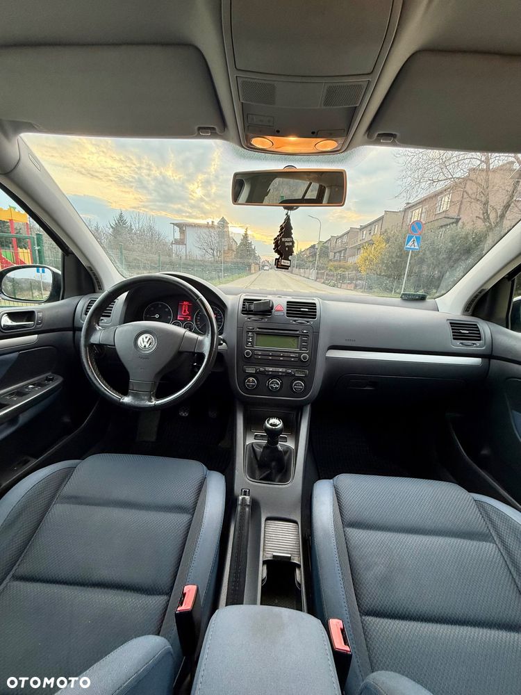 Volkswagen Golf 2.0 TDI Comfortline - 10