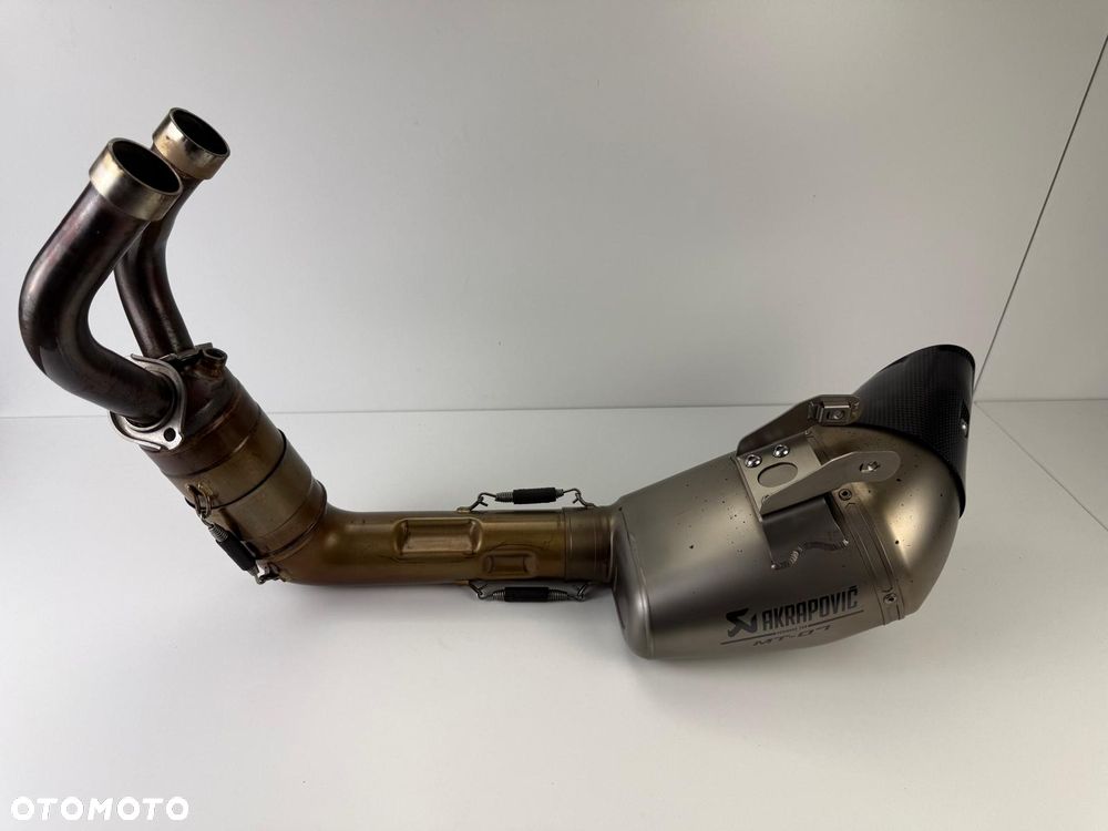 Kompletny tłumik Akrapovič Yamaha MT-07 2021+ - 9