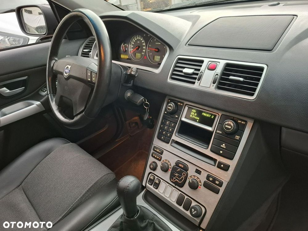 Volvo XC 90 2.4 D5 Kinetic - 23