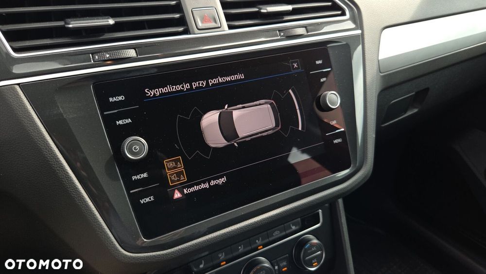 Volkswagen Tiguan - 19