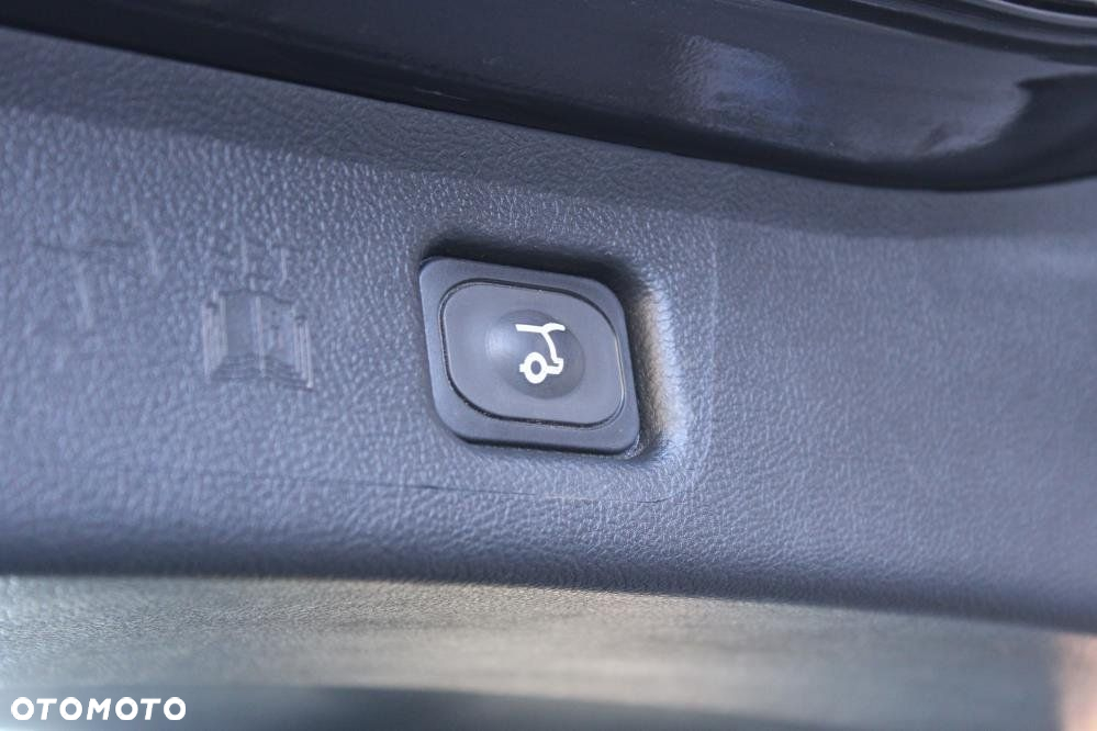 Ford S-Max - 38