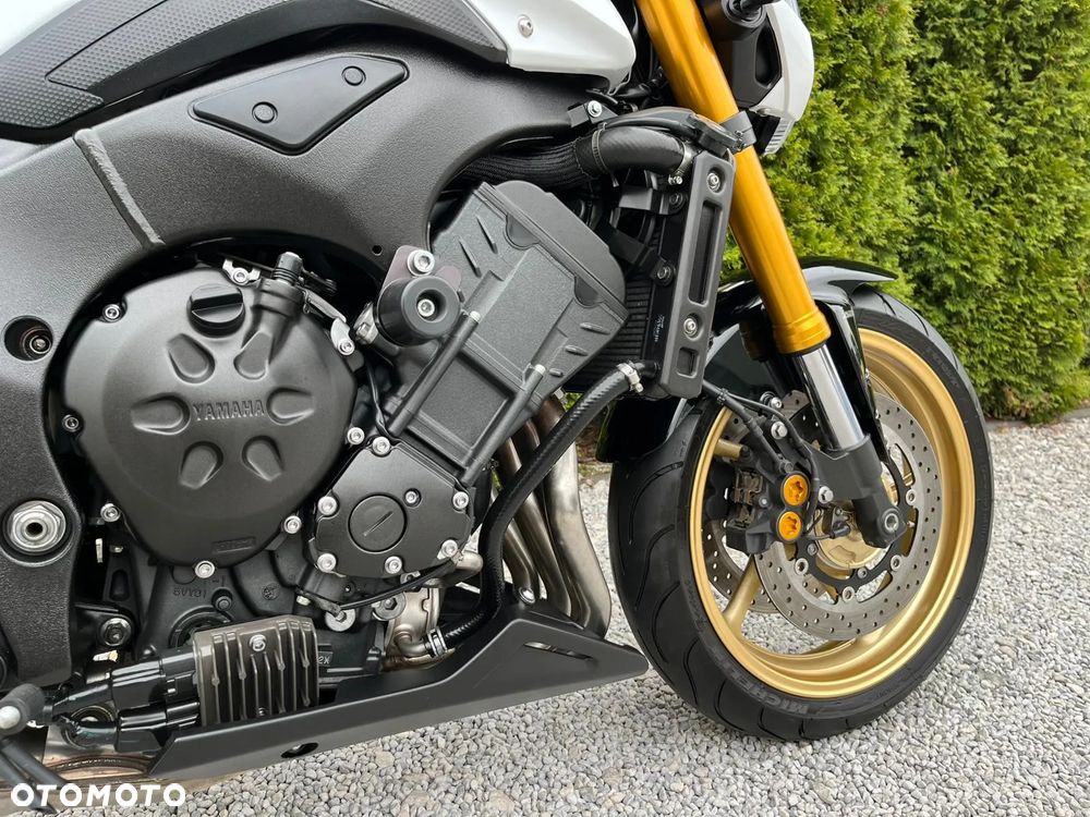 Yamaha FZ8 - 7