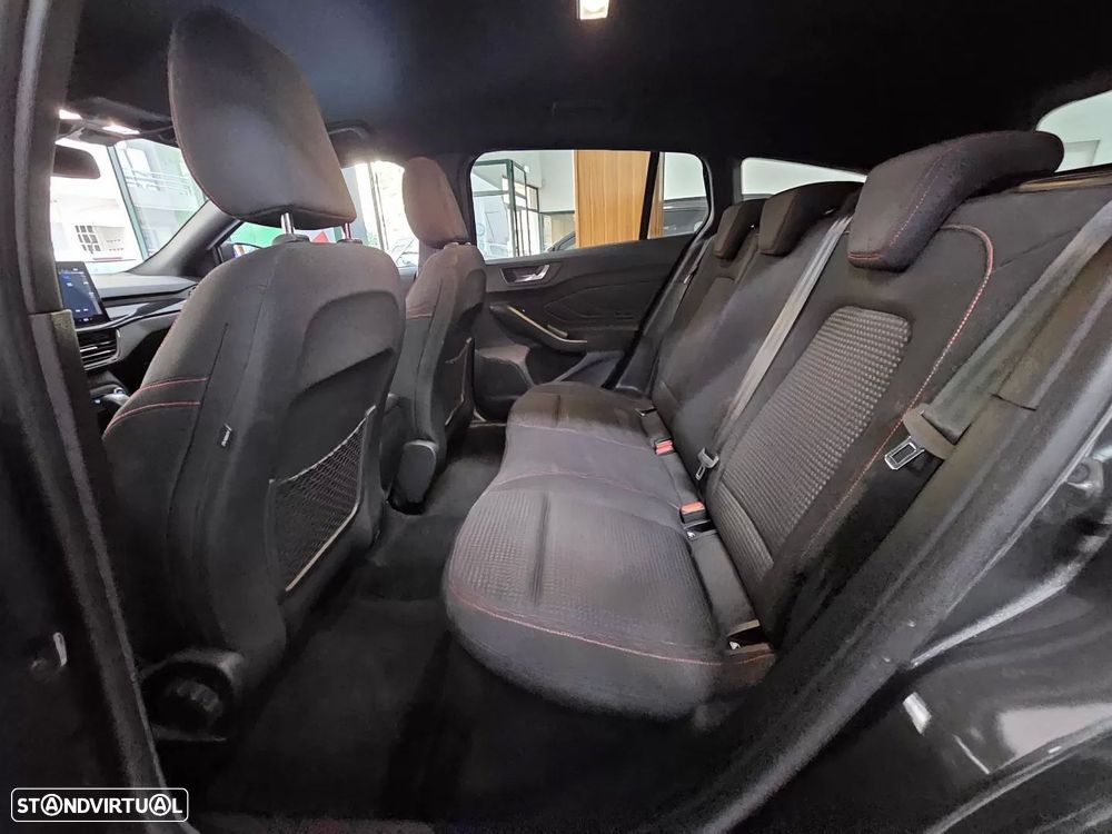 Ford Focus SW 1.0 EcoBoost MHEV ST-Line Aut. - 19