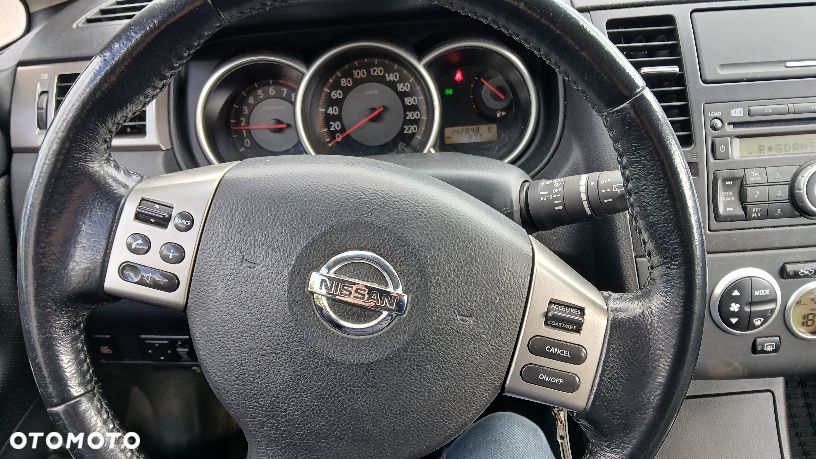 Nissan Tiida - 16