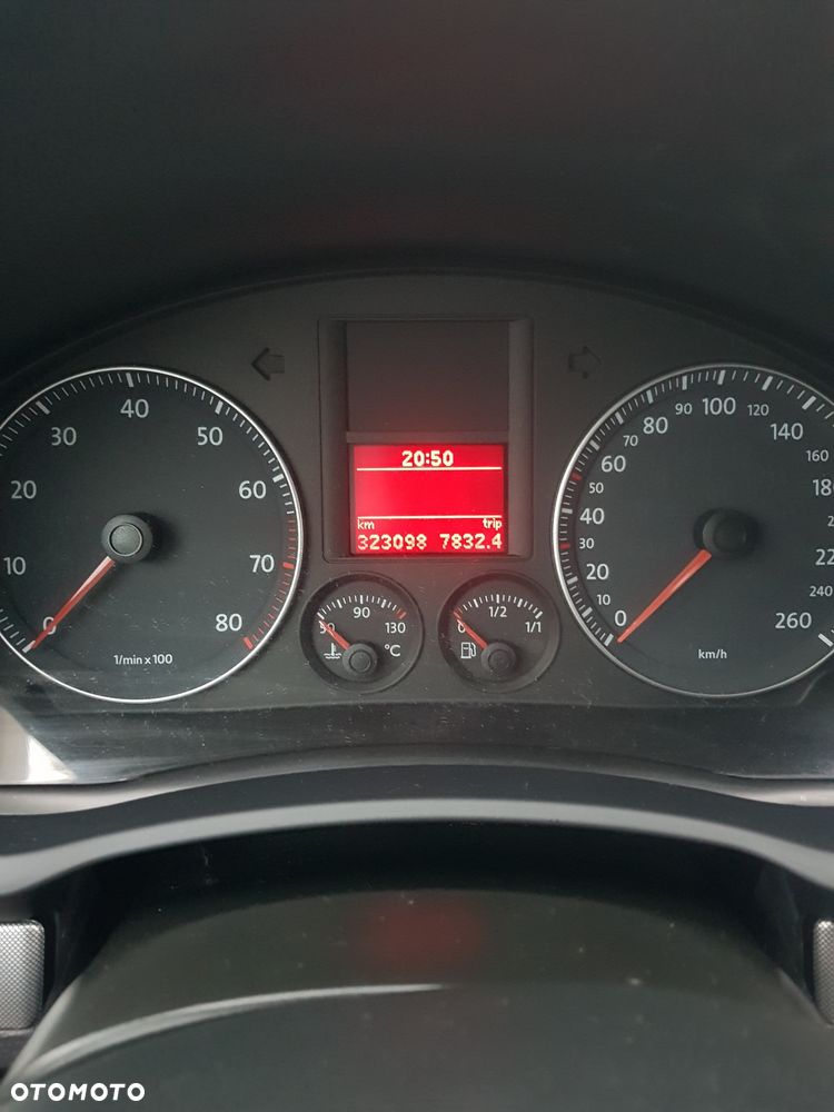Volkswagen Golf 1.6 Trendline - 12