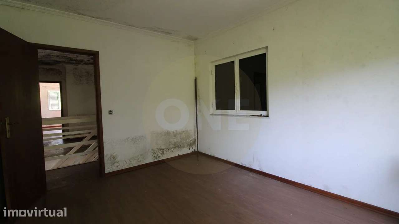 Moradia T4 com 3.600 m² de terreno em Valbom São Pedro, Vila Verde - Grande imagem: 5/16