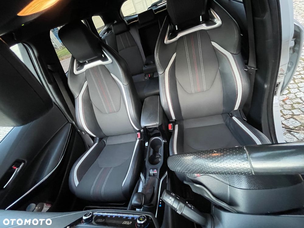 Toyota Corolla 2.0 Hybrid GR Sport - 26