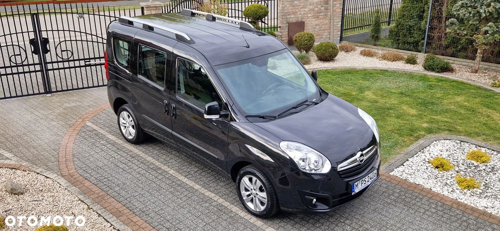 Opel Combo 1.4 T Cosmo Eu6 - 10