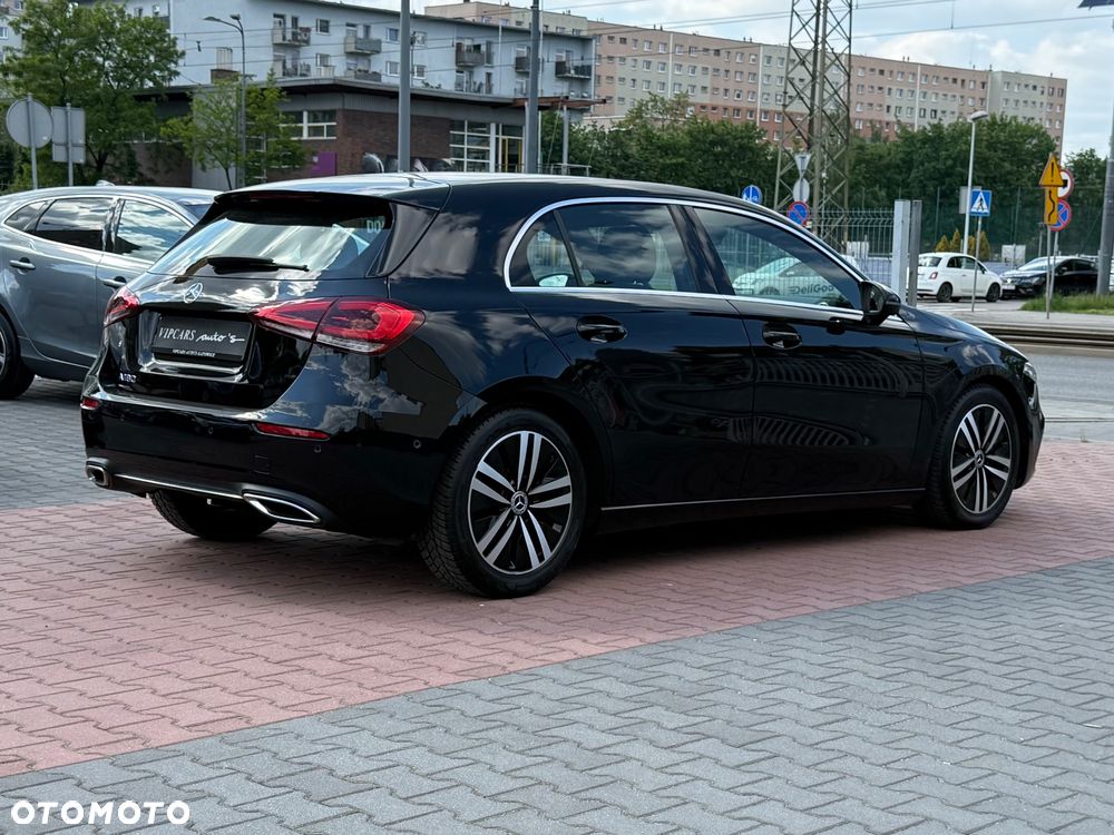 Mercedes-Benz Klasa A 180 7G-DCT Special Edition - 16