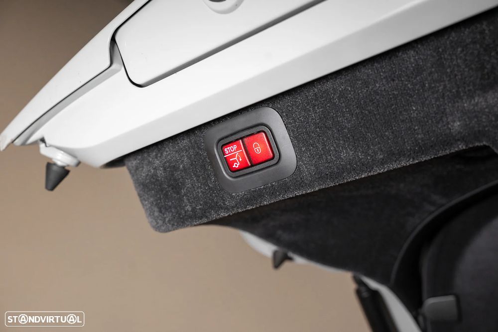 Aston Martin DBX 707 - 25