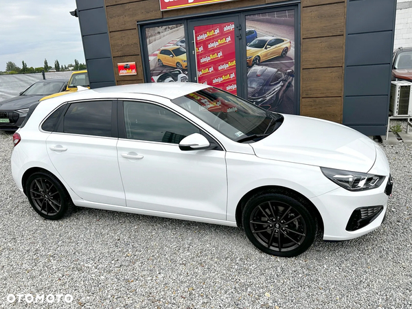 Hyundai i30 1.5 DPI Smart