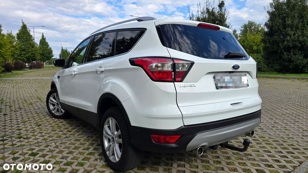 Ford Kuga 2.0 TDCi 2x4 Titanium - 2