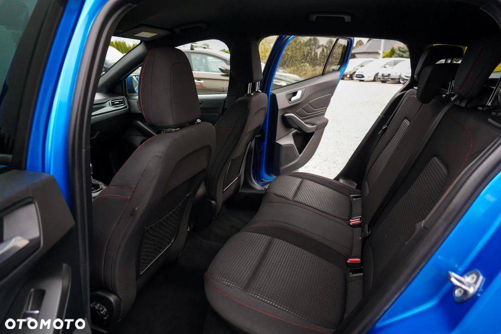 Ford Focus - 23