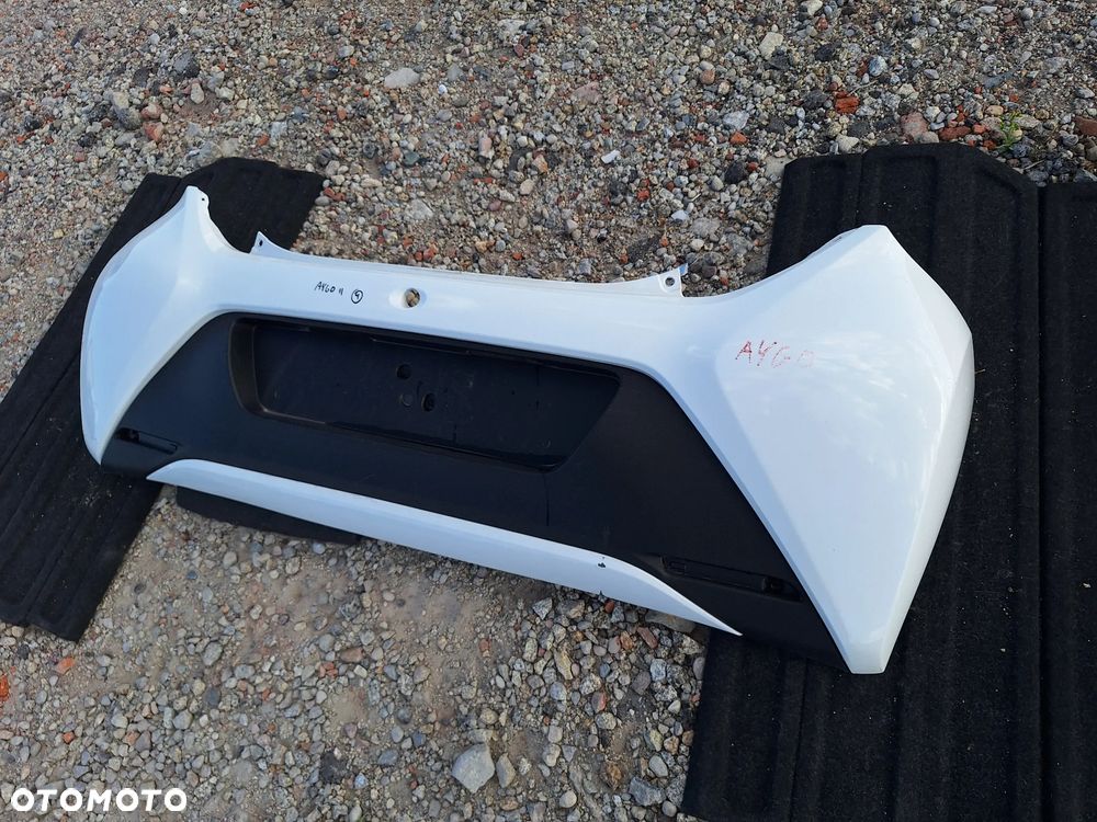 ZDERZAK TYŁ TYLNY TOYOTA AYGO II - 4