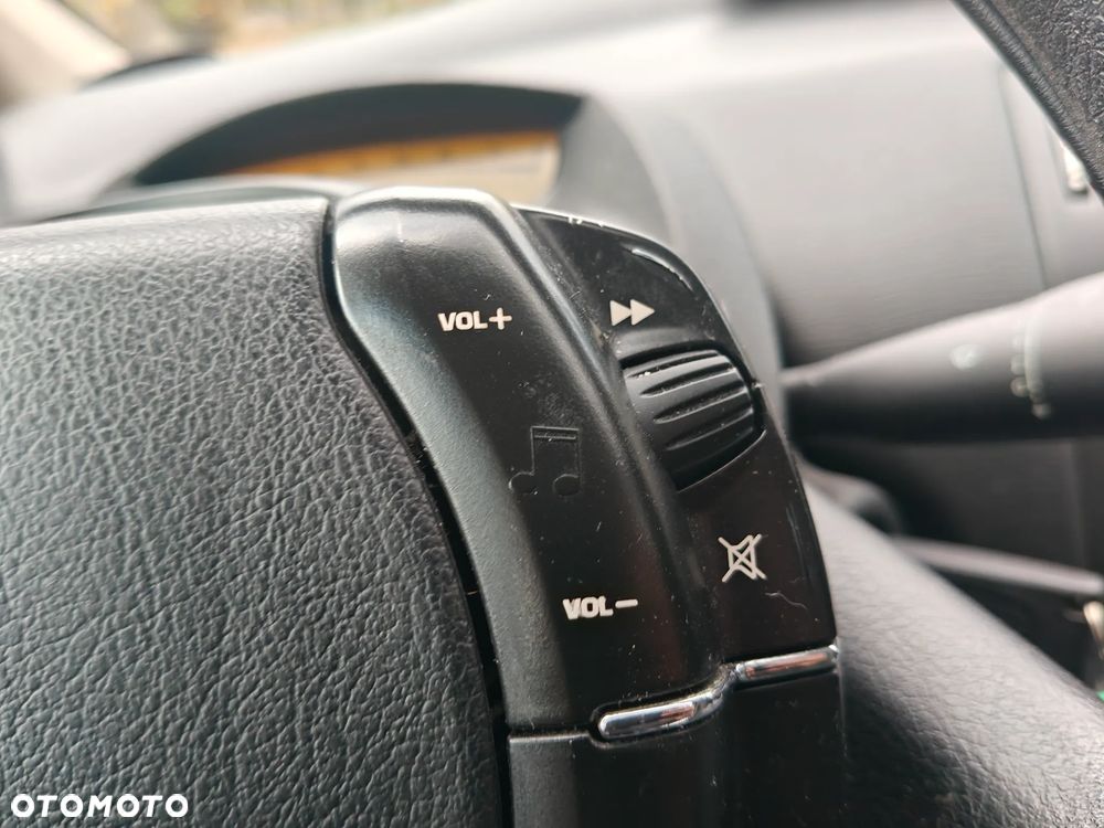 Citroën C4 1.4 16V Advance - 34