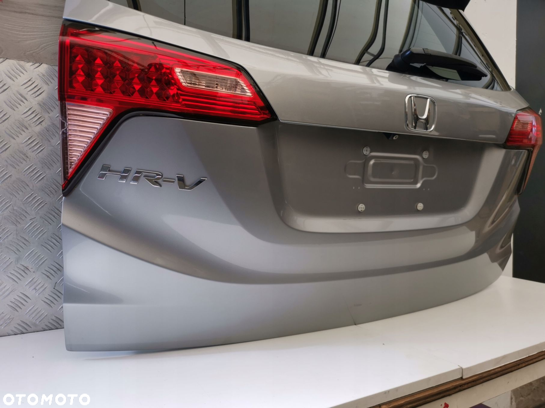 HONDA HR-V II 15- KLAPA BAGAZNIKA KOMPLETNA NH830M USA - 3