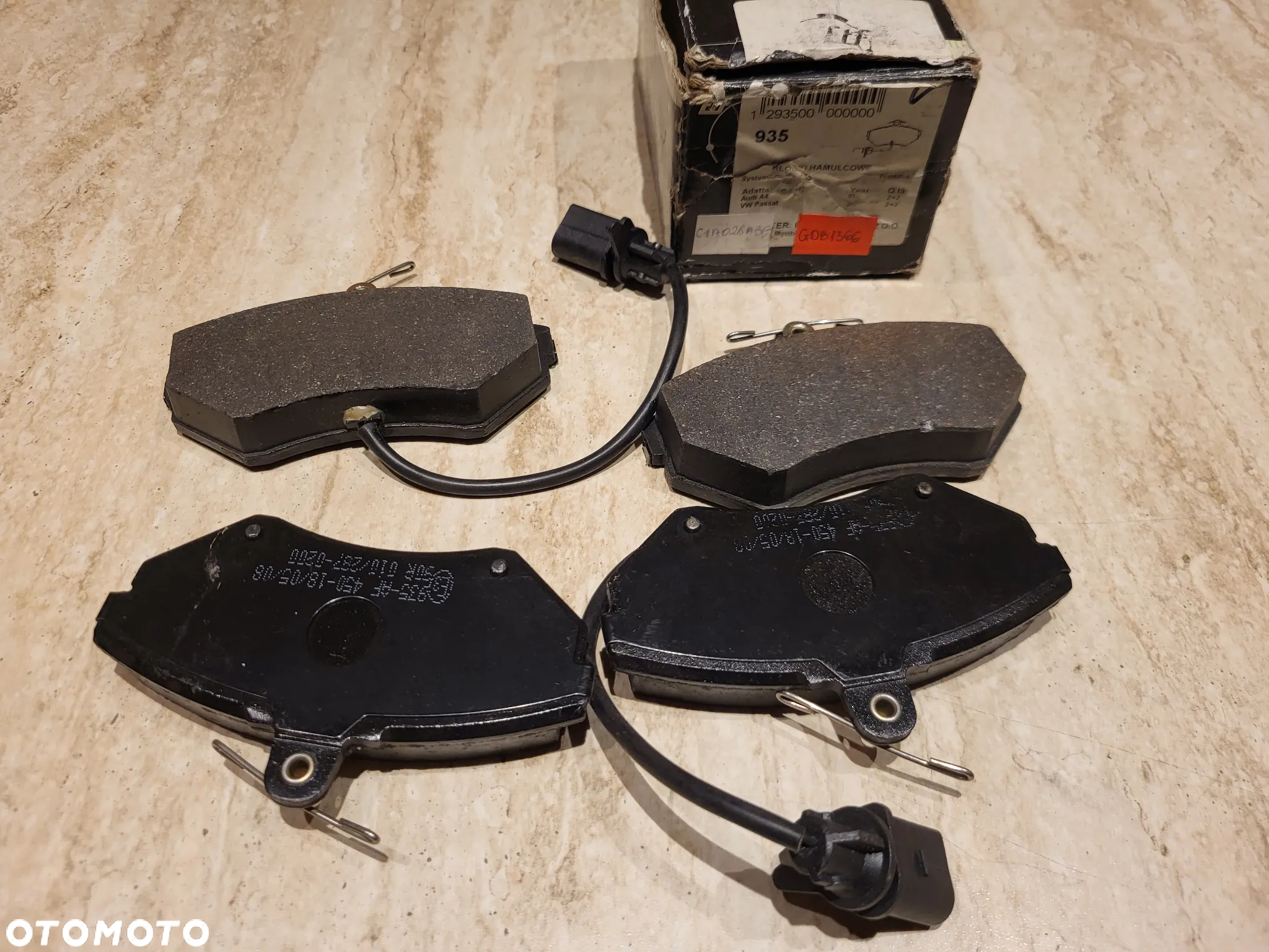 KLOCKI HAMULC. przód  AUDI A4 B5, A4 B6, A4 B7; SEAT EXEO, EXEO ST; VW PASSAT B5 1.6-3.0D 11.94-05.13 - 2