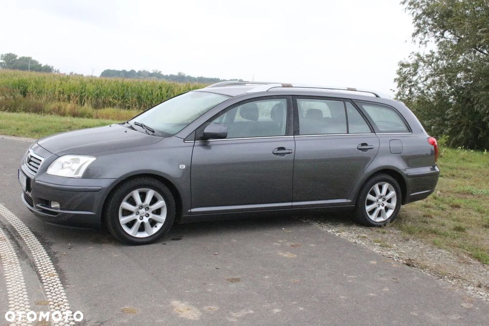 Toyota Avensis 2.0 D-4D Combi - 10