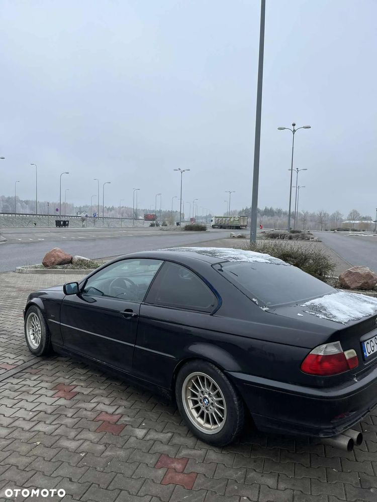 BMW Seria 3 323Ci - 22