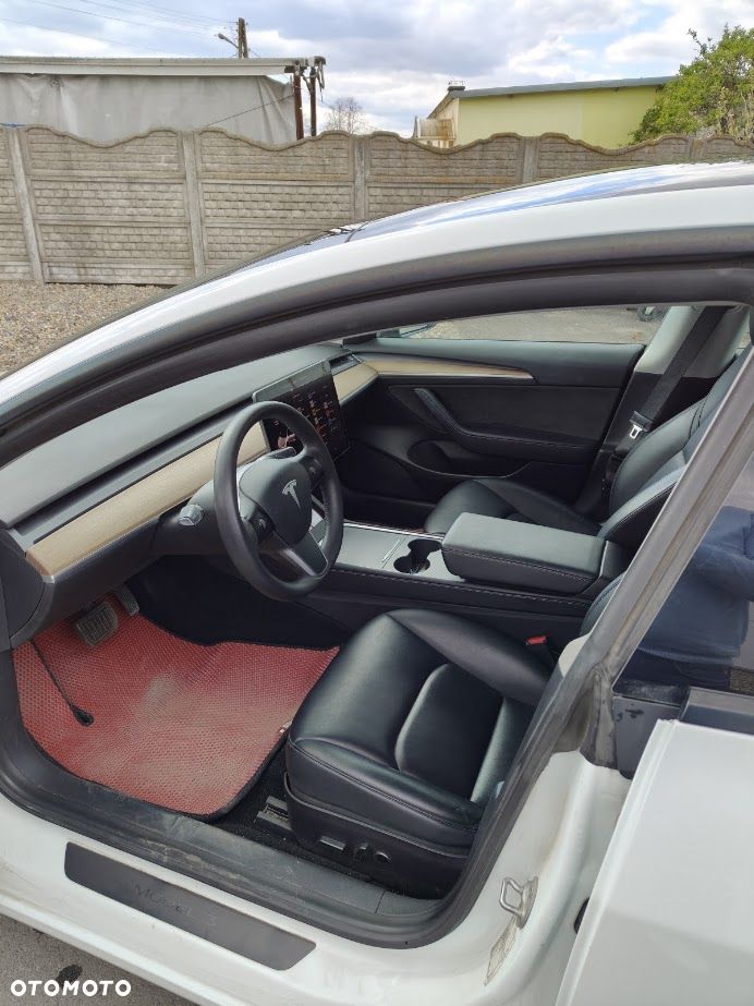 Tesla Model 3 - 2