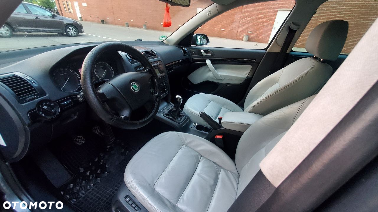 Skoda Octavia 2.0 TDI Ambiente - 17