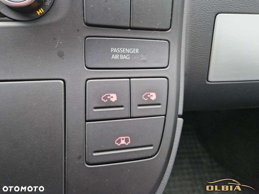Volkswagen Multivan - 22