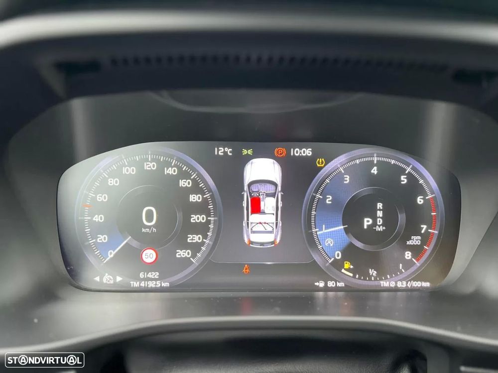 Volvo XC 40 1.5 T3 Momentum Core Geartronic - 15