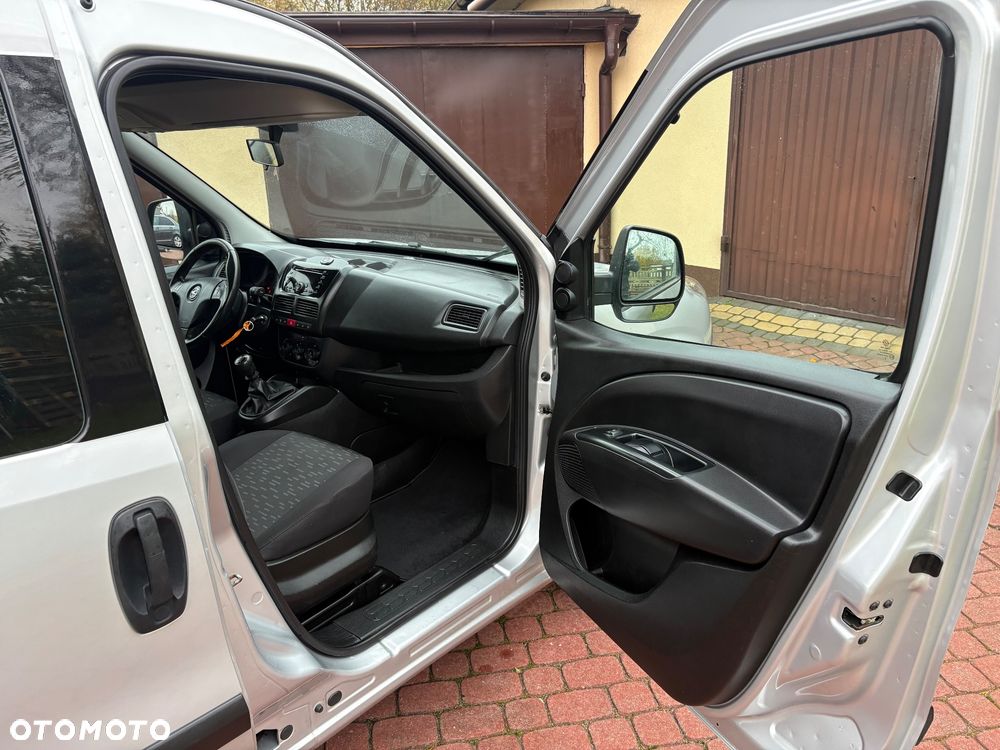 Opel Combo - 29
