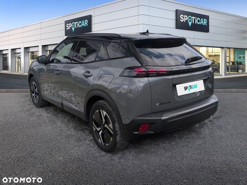Peugeot 2008 - 8