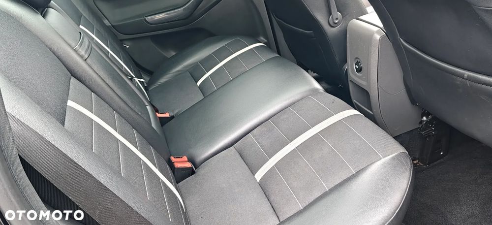 Ford Kuga 2.0 TDCi 4x4 Titanium - 21