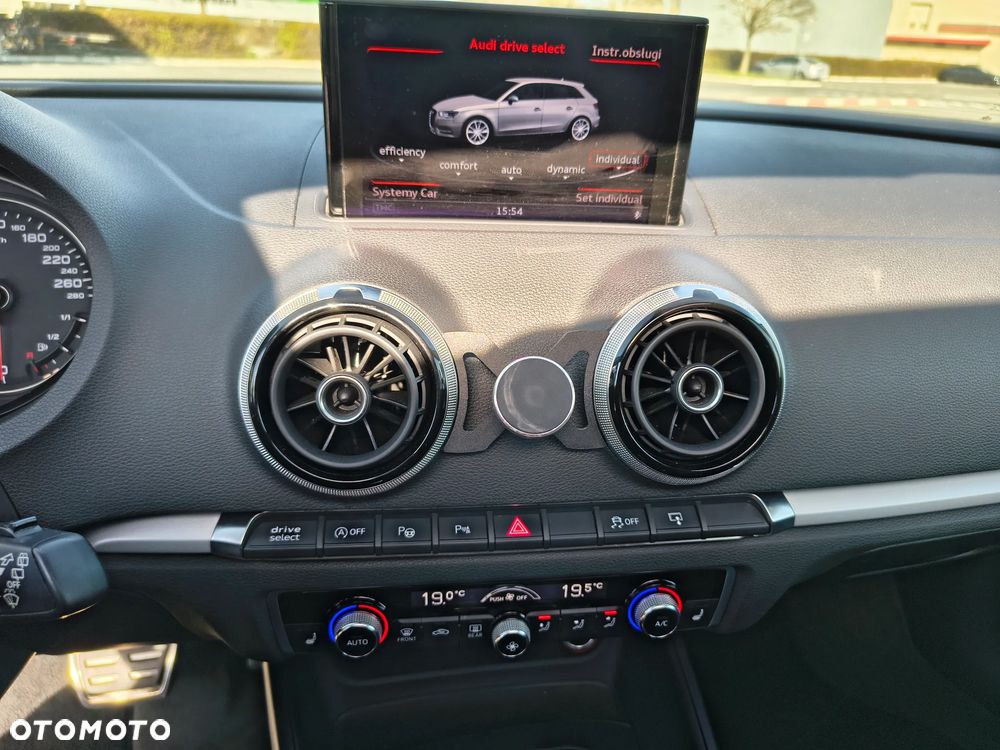 Audi A3 Sportback 1.8 TFSI Attraction S tronic - 23