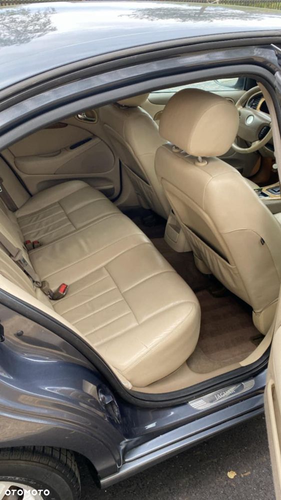 Jaguar S-Type - 23