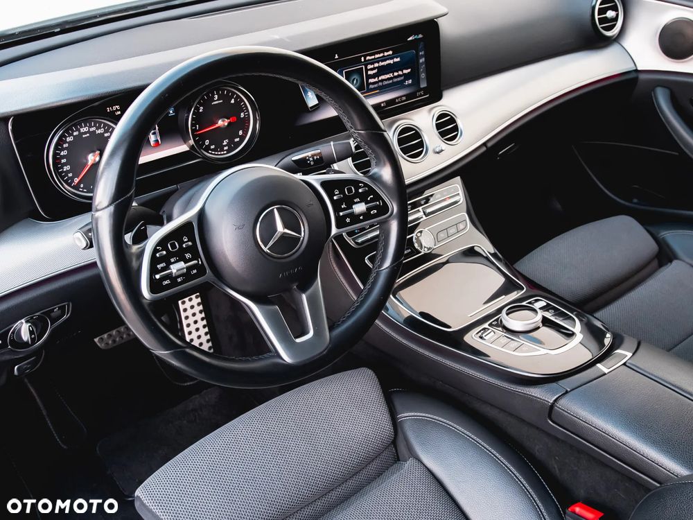 Mercedes-Benz Klasa E 200 d 9G-TRONIC - 19