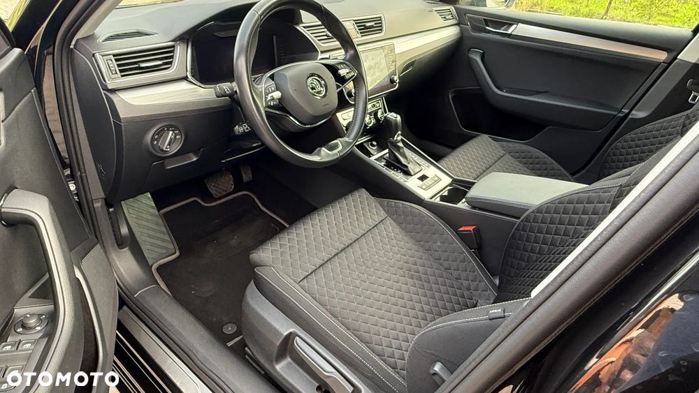 Skoda Superb 2.0 TDI SCR Ambition DSG - 10