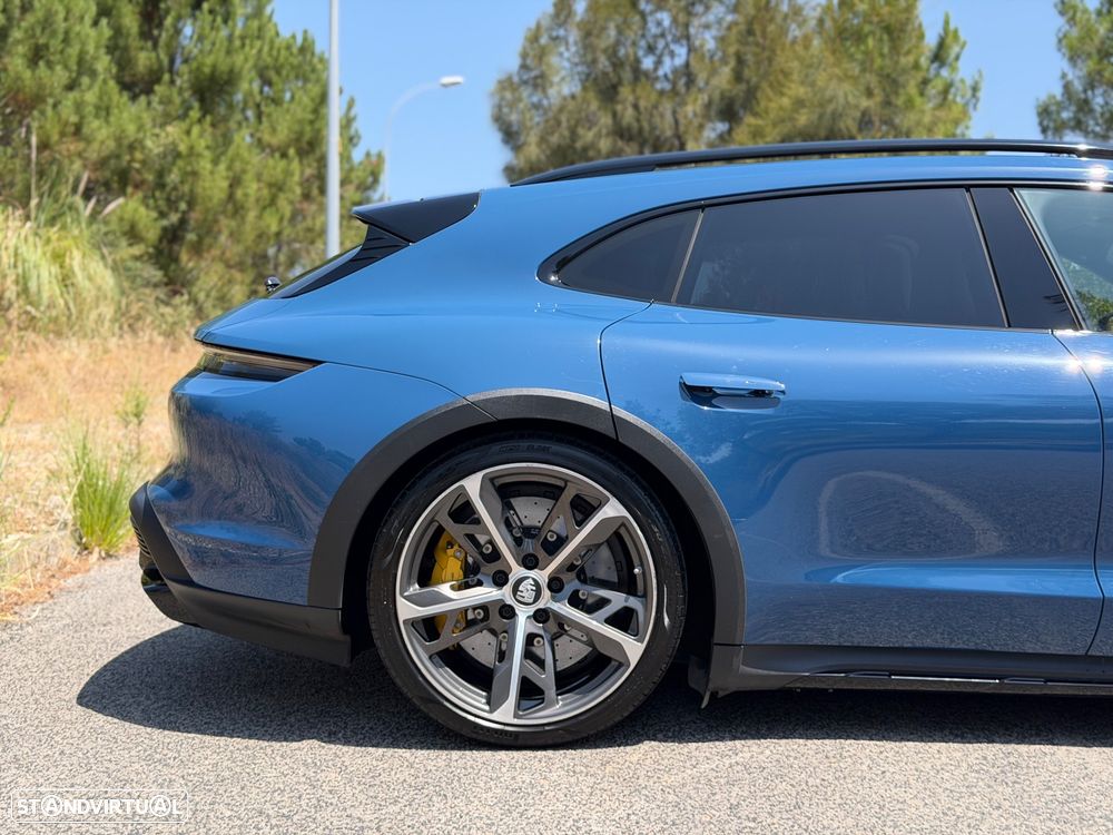 Porsche Taycan Cross Turismo Turbo - 19